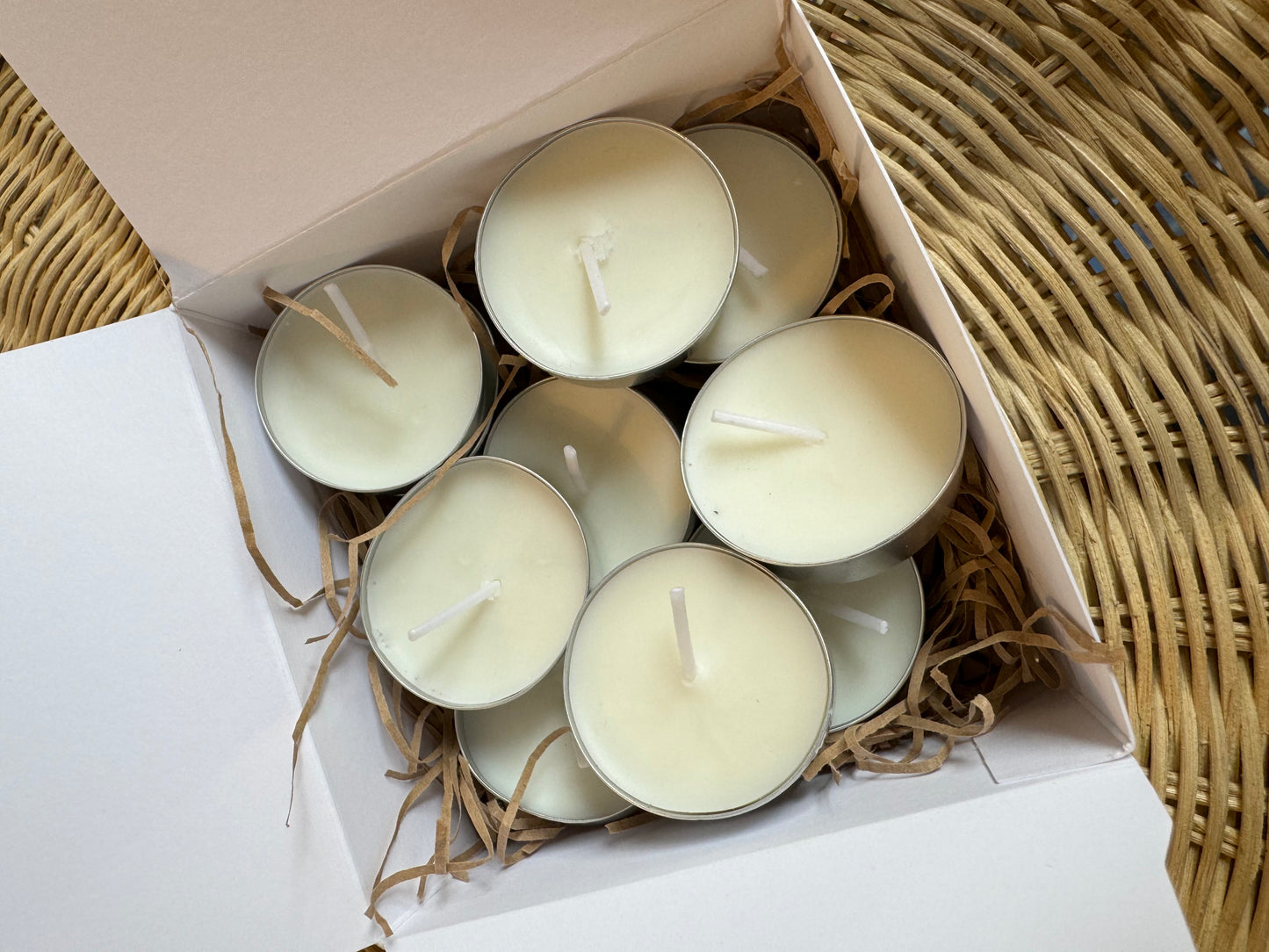 Raspberry Leaf Soy Wax Tea Lights - Box of 10